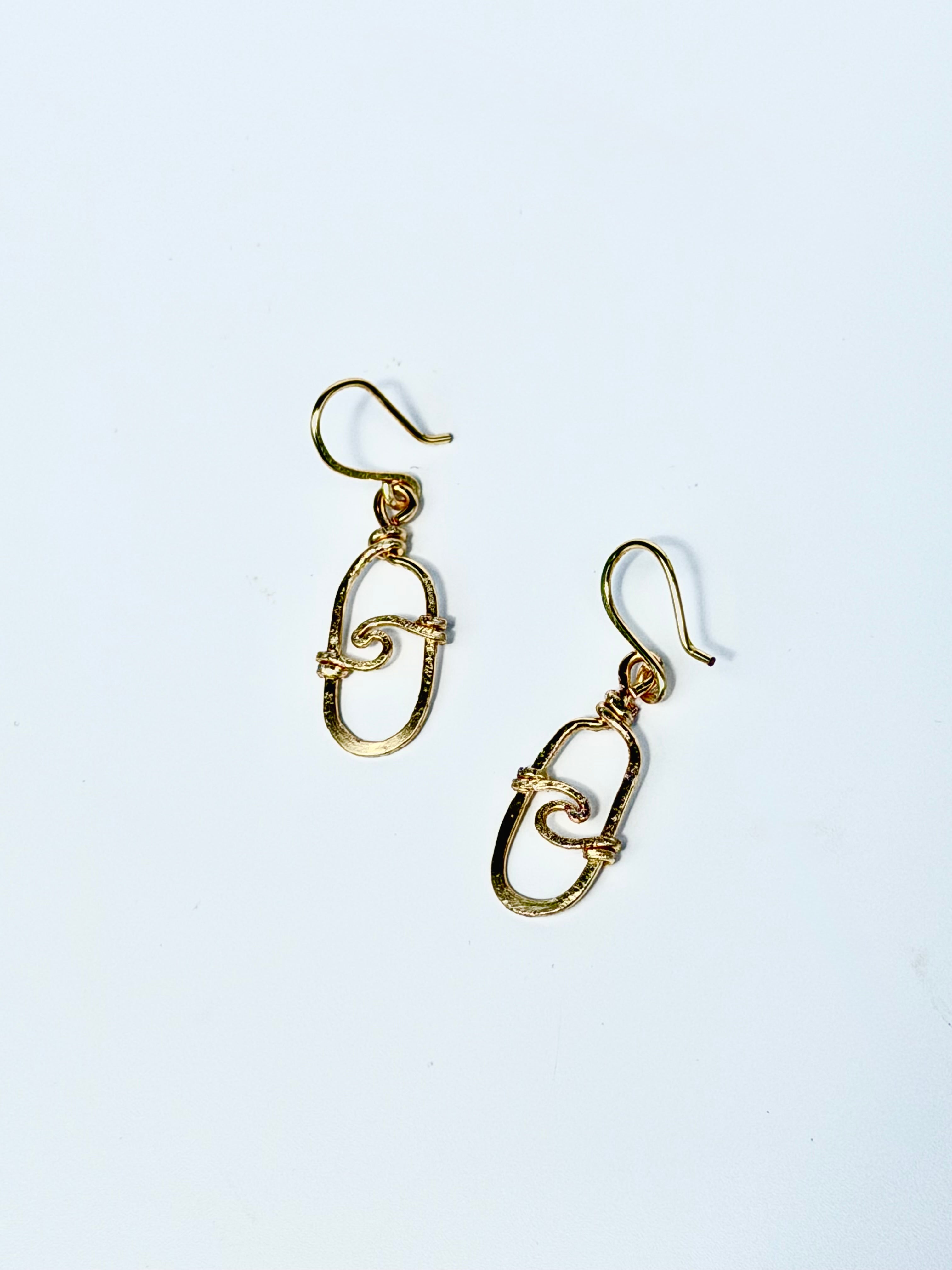 Wind+Waves Earrings (Oval)