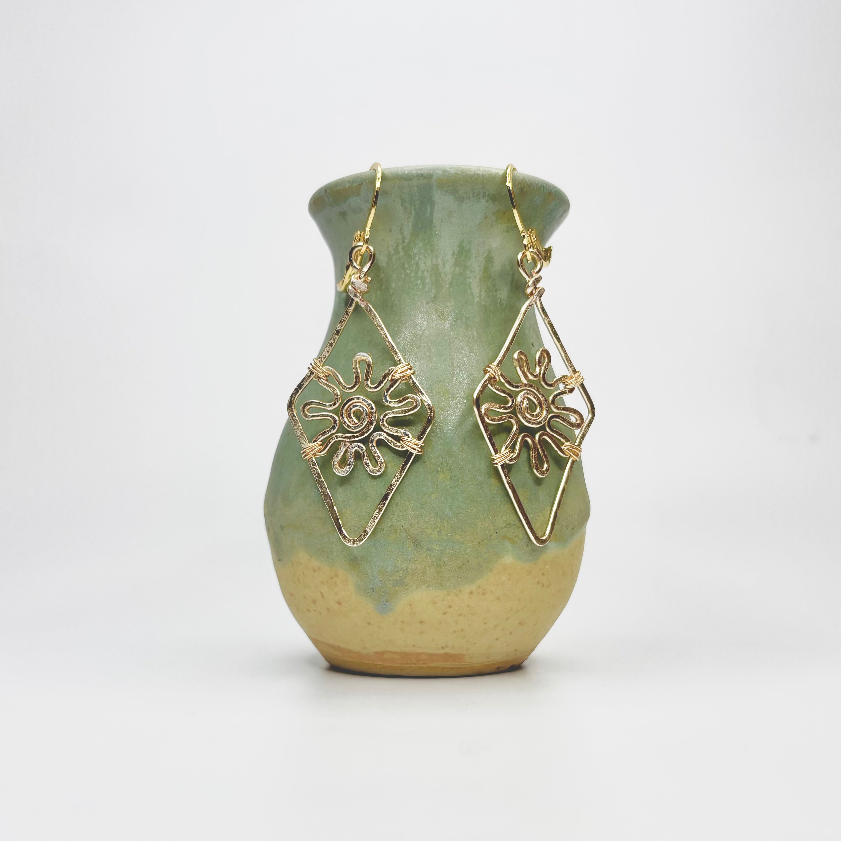 Swirl Flower Diamonds