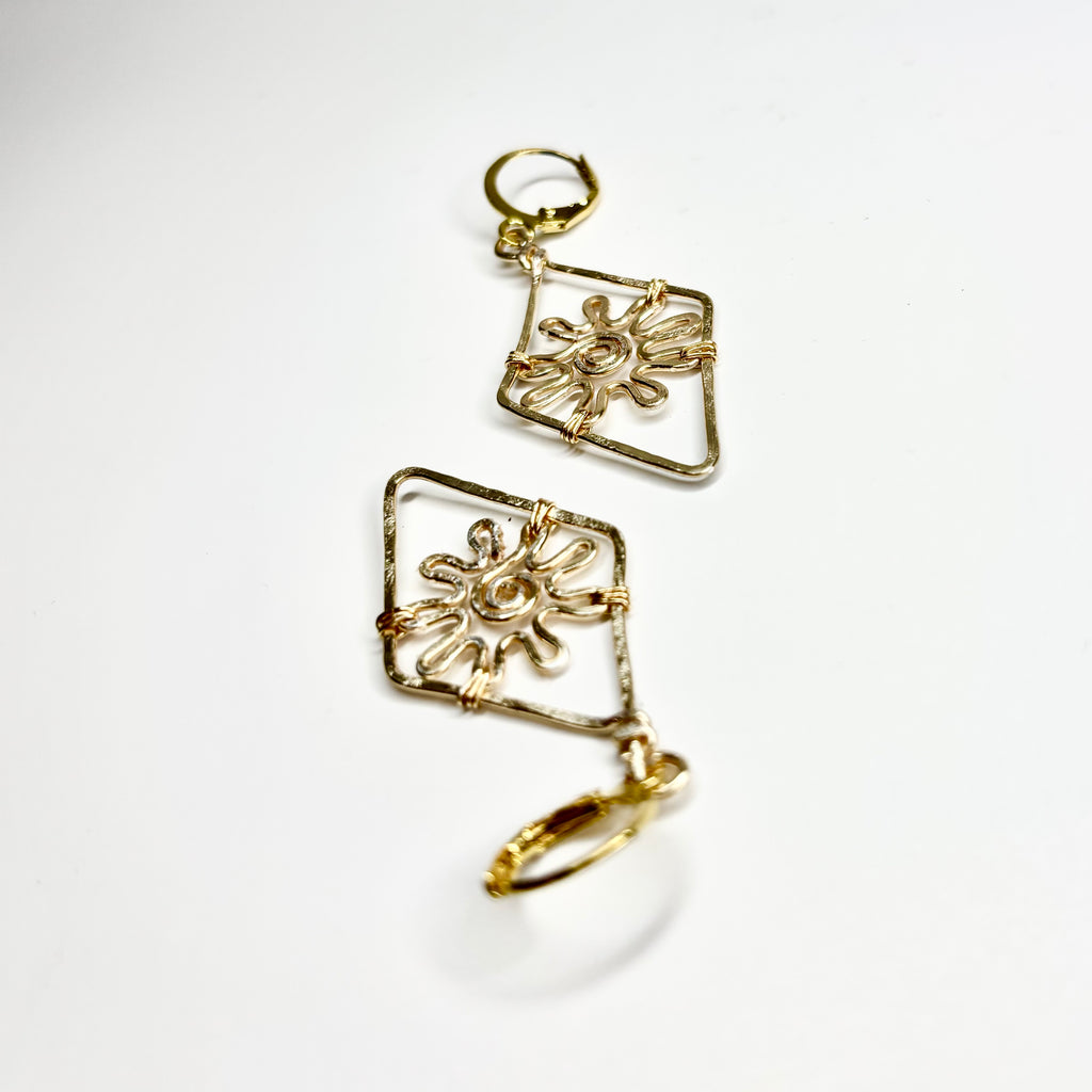 Swirl Flower Diamonds