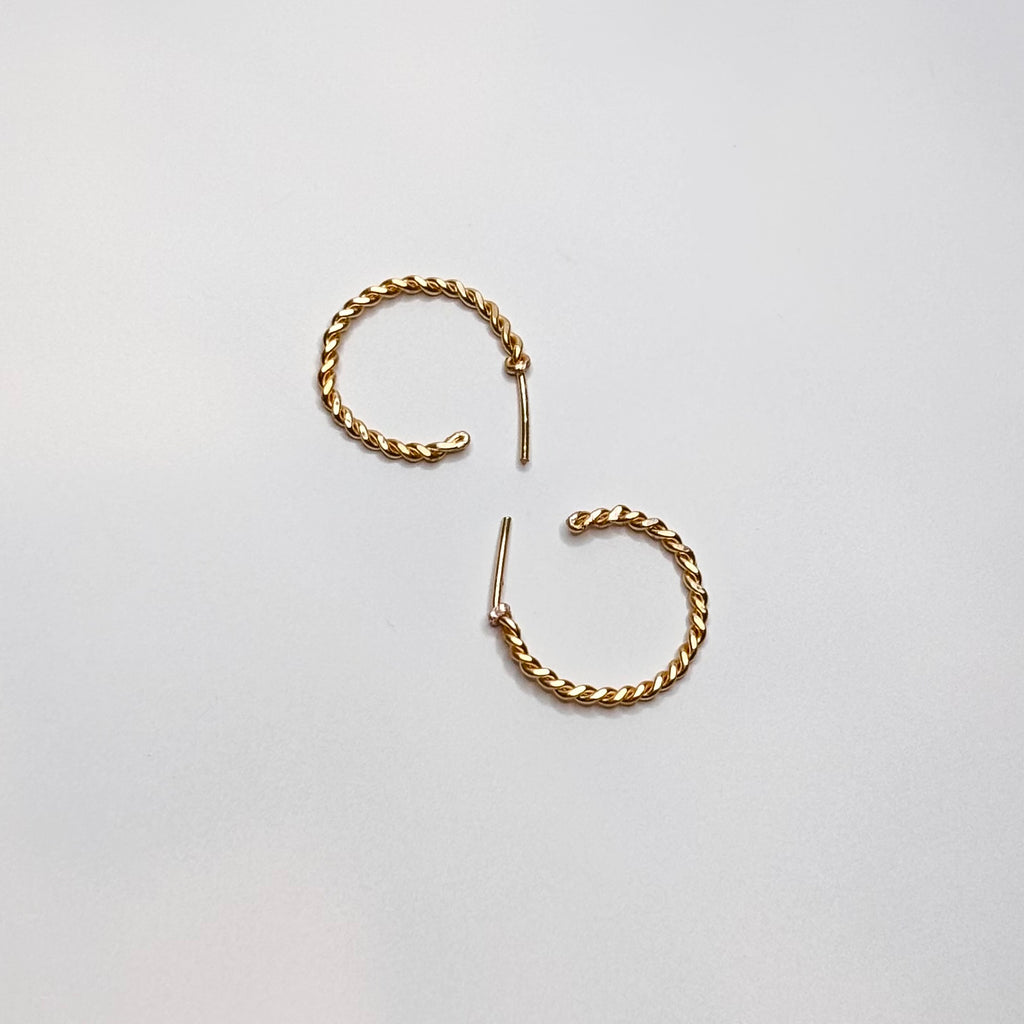 Twisted hoop earrings