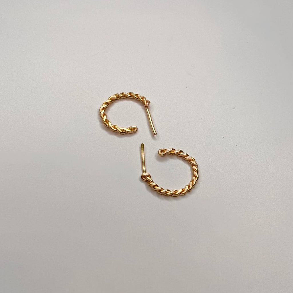 Twisted hoop earrings