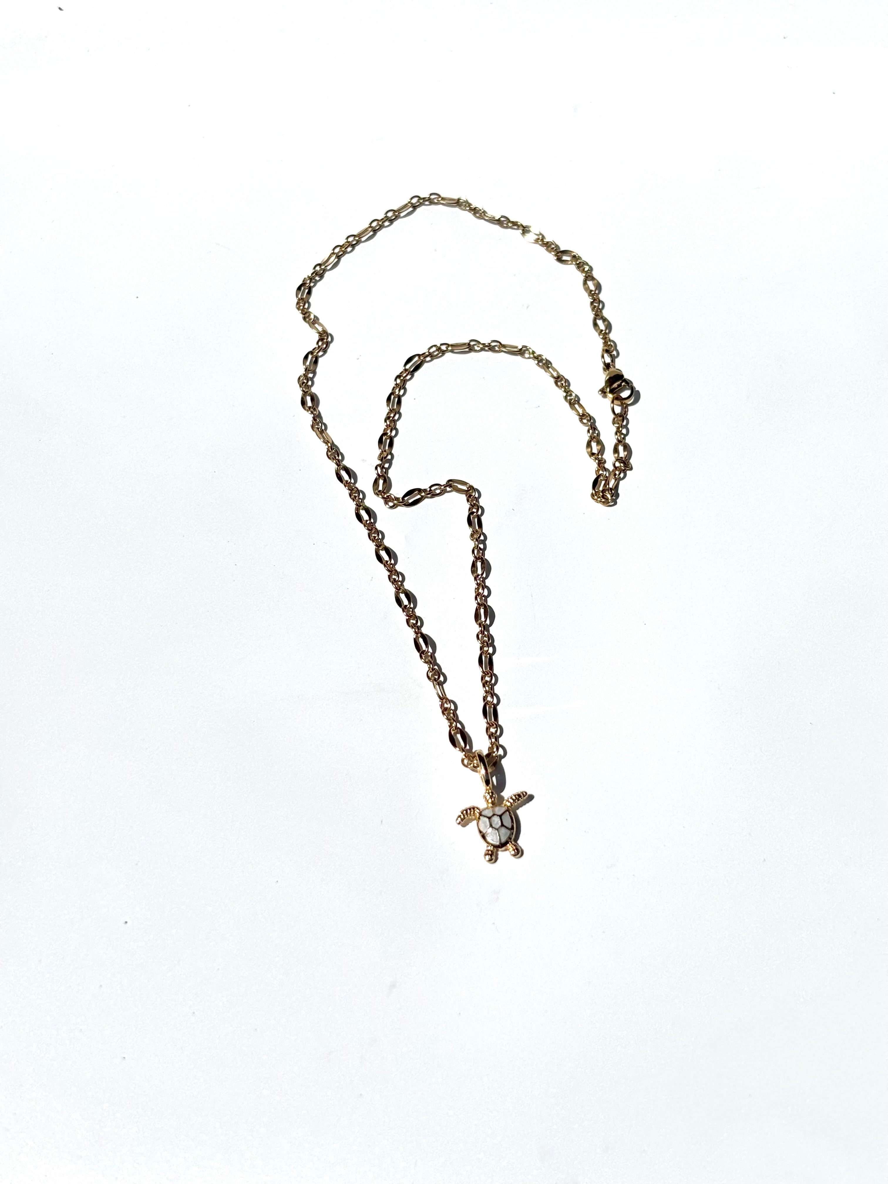 The sea turtle necklace
