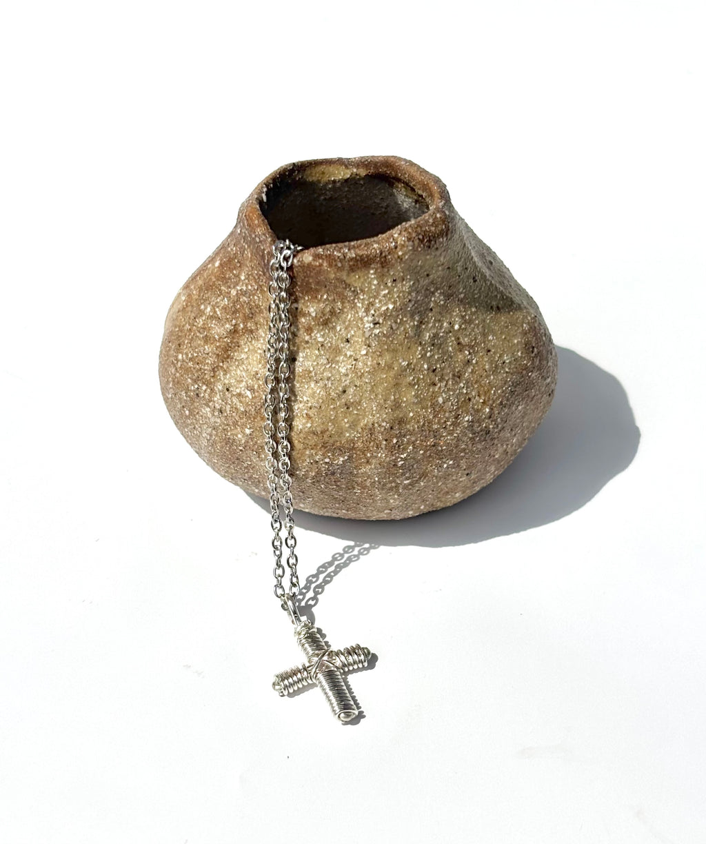 The textured cross necklace