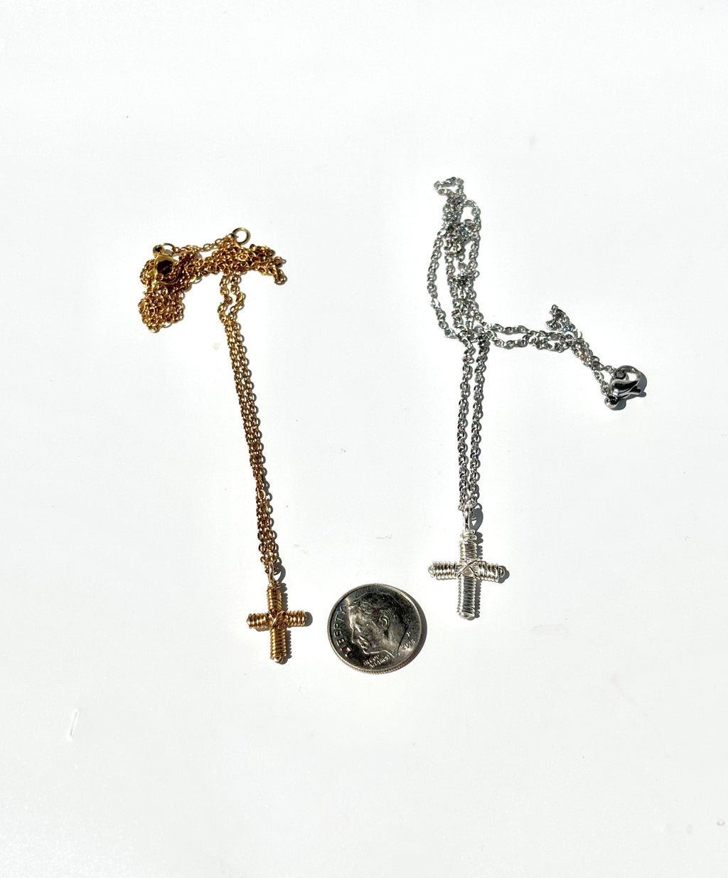 The textured cross necklace